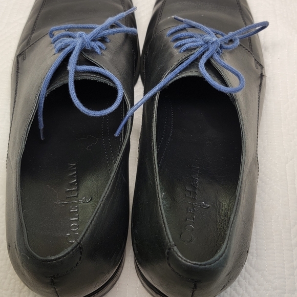 Cole Haan black leather oxfords. - Picture 4 of 11
